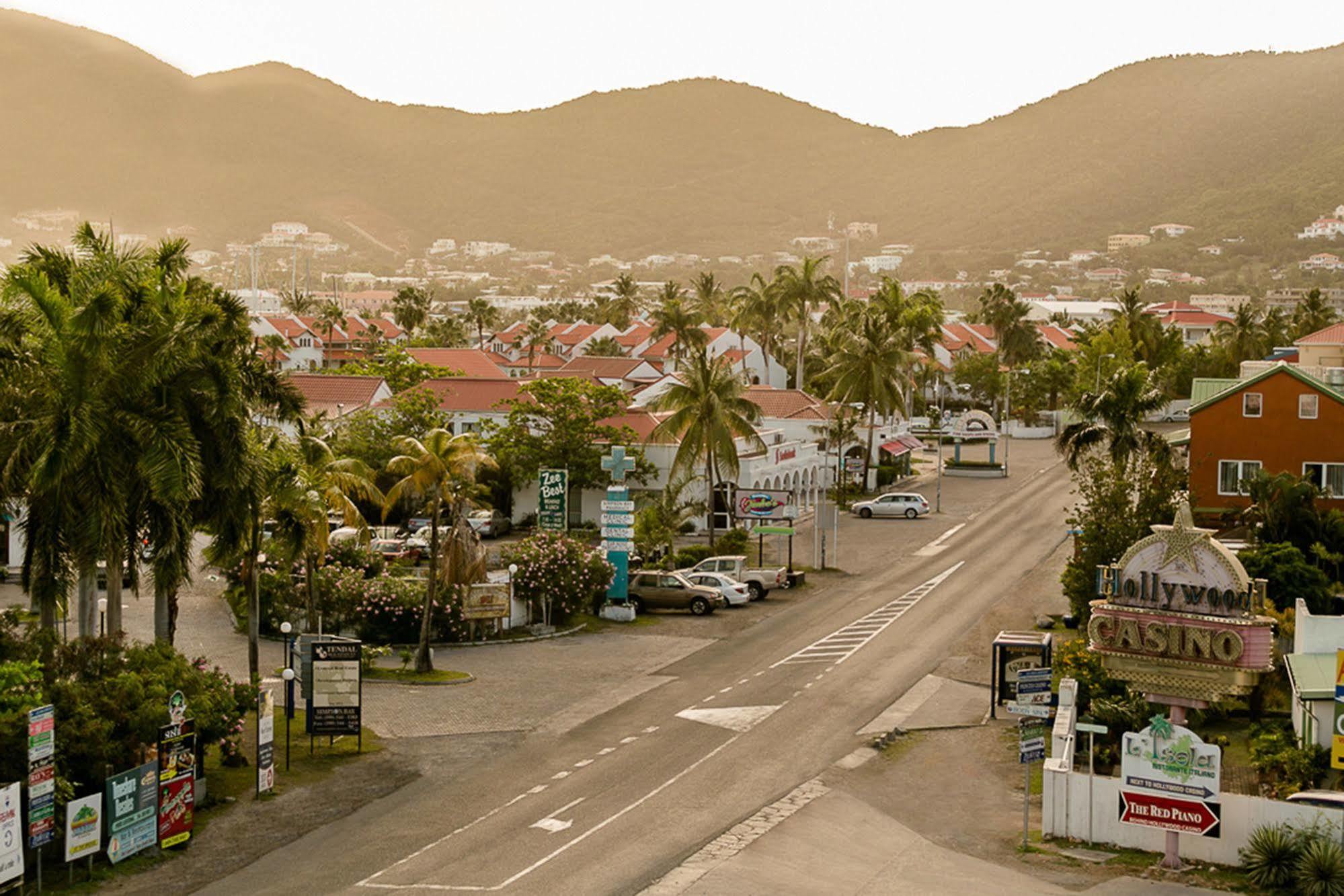 Commodore Suites Simpson Bay Exterior foto